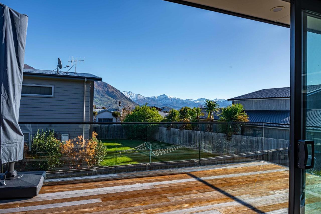 Kikorangi Mountain Vista Villa Wanaka Exterior photo